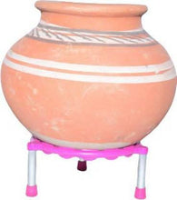 Matka stand with single ring design